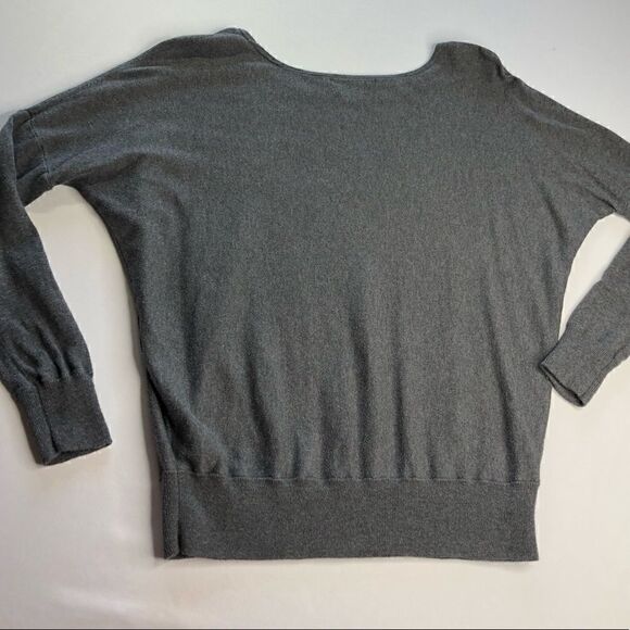 GAP🍃Long-Sleeve Gray Scoop Neck Knit Jersey Top🍃 - Picture 7 of 12